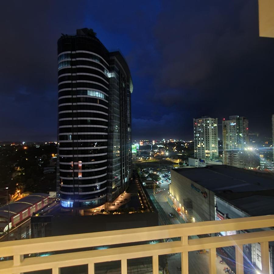 Davao City Inspiria Condo Free Airport Pickup For 3 Nights Stay Or More מראה חיצוני תמונה